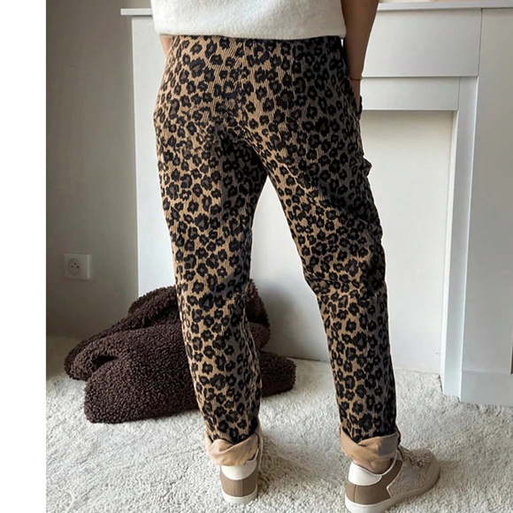 Cozy Leopard Print Stretchy Waist Pockets Jogger Pants - Picture 3 of 5